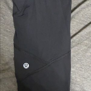 COPY - COPY - black lululemon pace rival crop